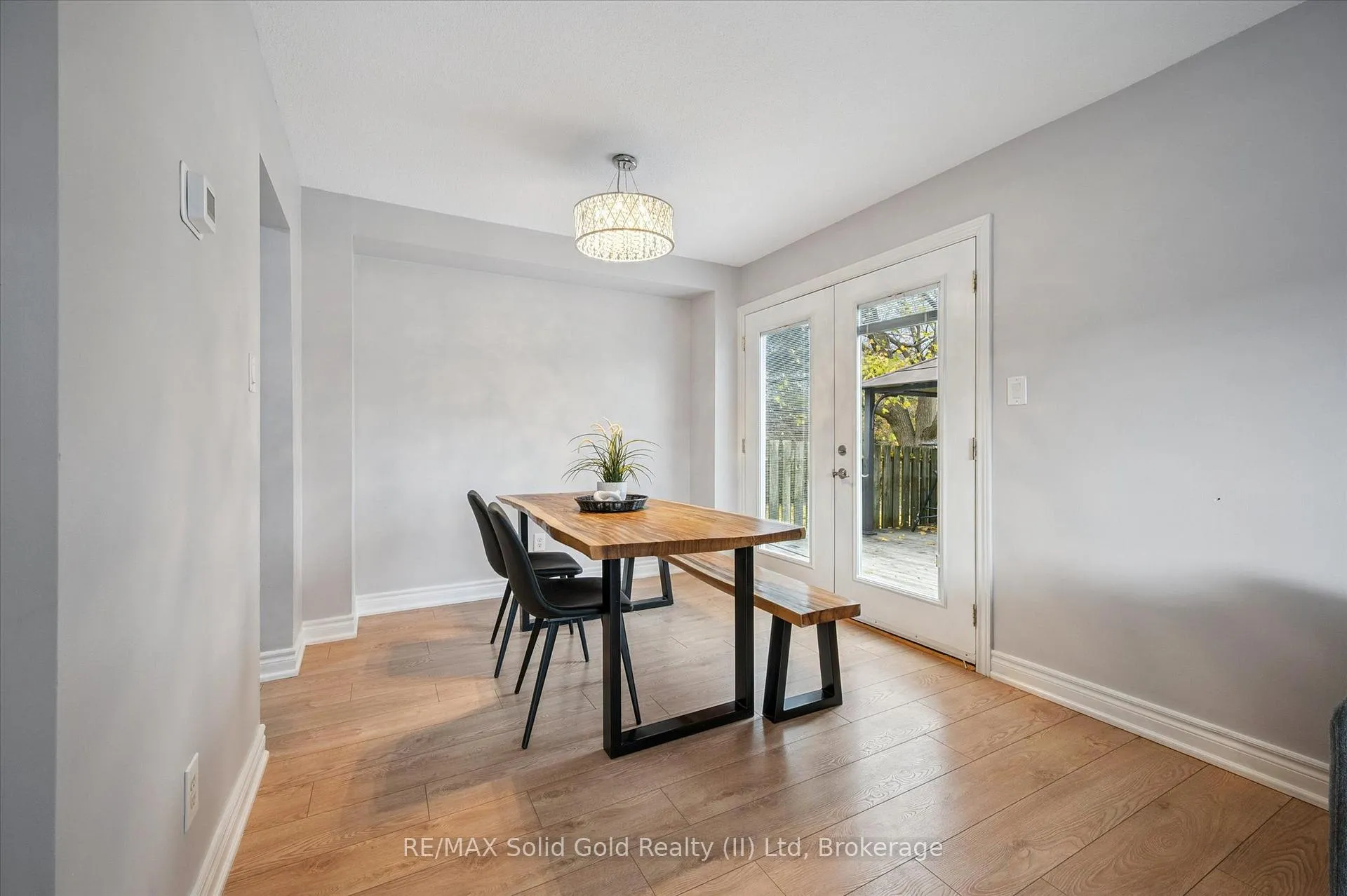 Photo 12 of 204 Country Hill Drive, Kitchener — HOMEH