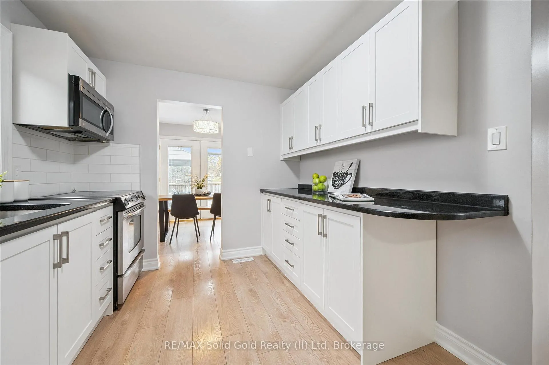 Photo 14 of 204 Country Hill Drive, Kitchener — HOMEH