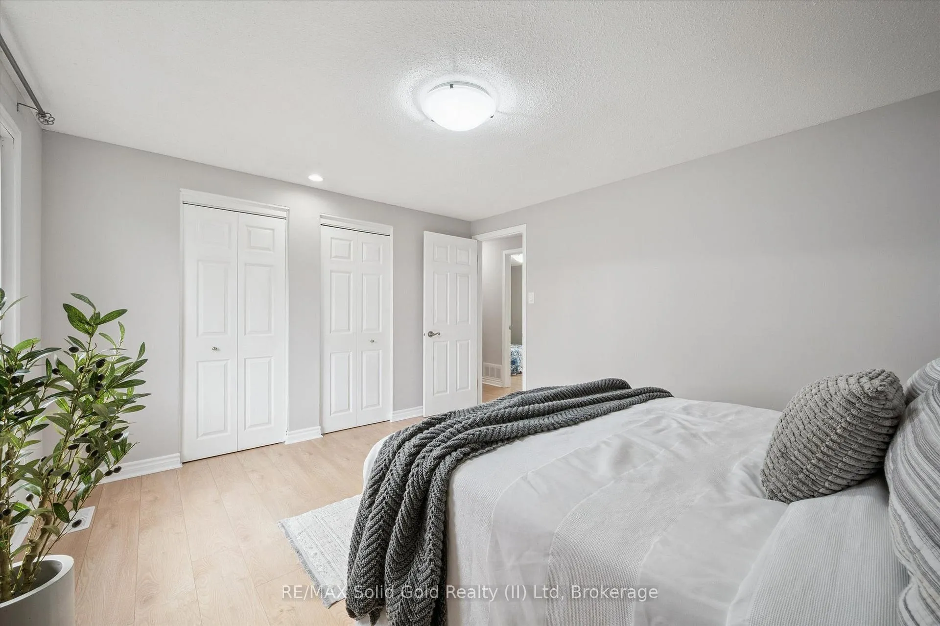 Photo 26 of 204 Country Hill Drive, Kitchener — HOMEH