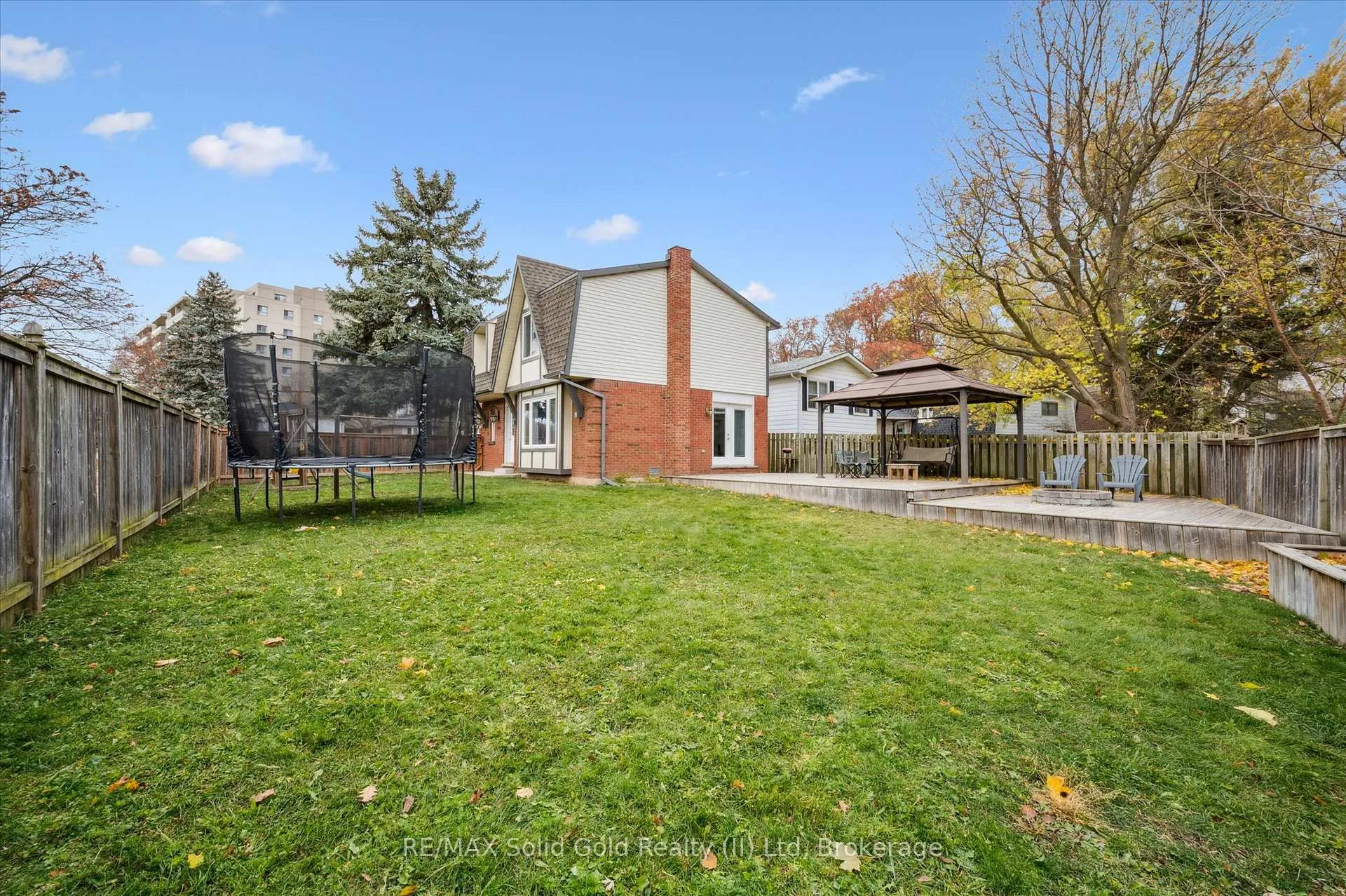 Photo 34 of 204 Country Hill Drive, Kitchener — HOMEH