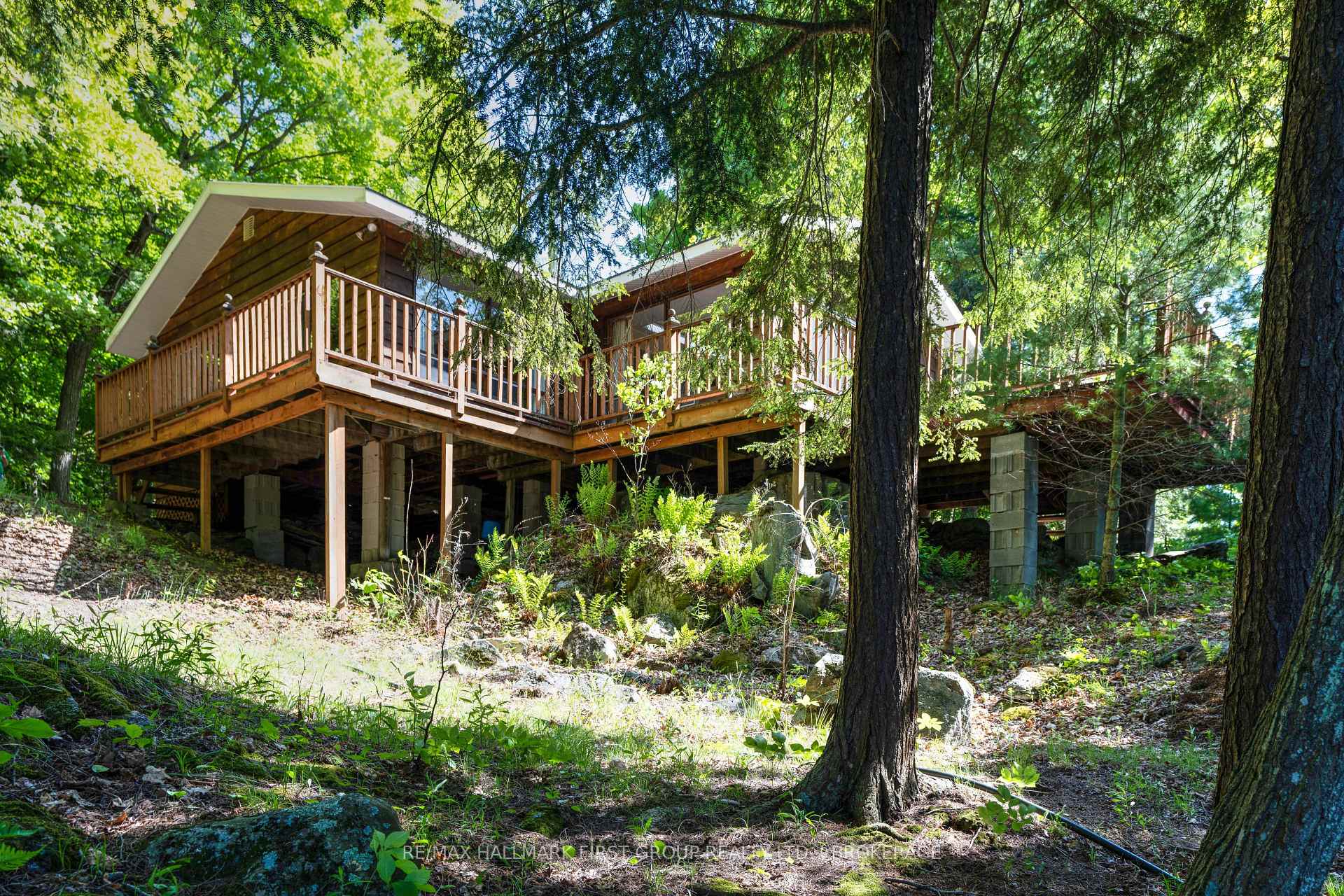 Photo 4 of 1083 Tober Lane, Frontenac, Frontenac South — HOMEH