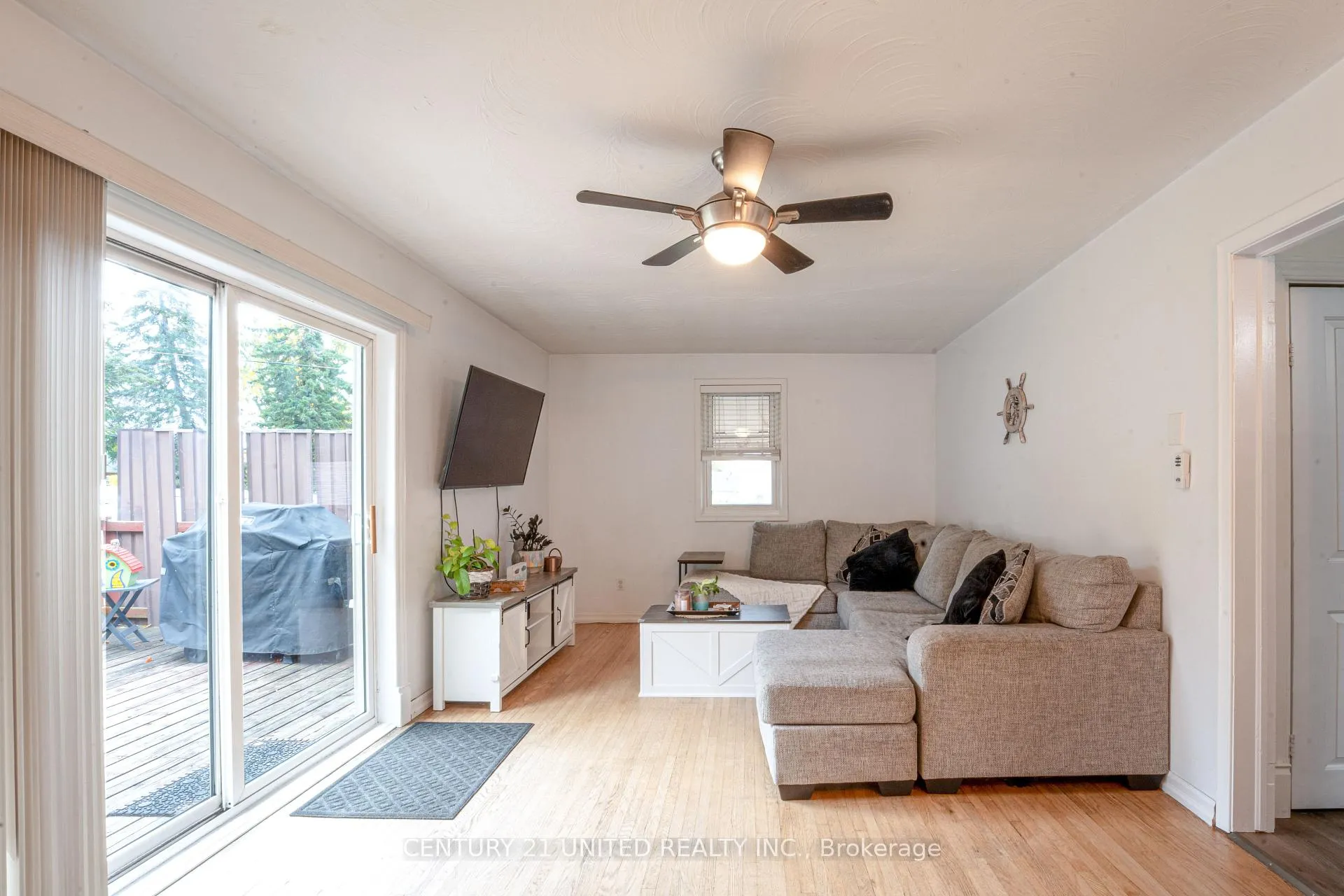 Photo 3 of 273 Bennet Street, Peterborough, Northcrest Ward 5 — HOMEH