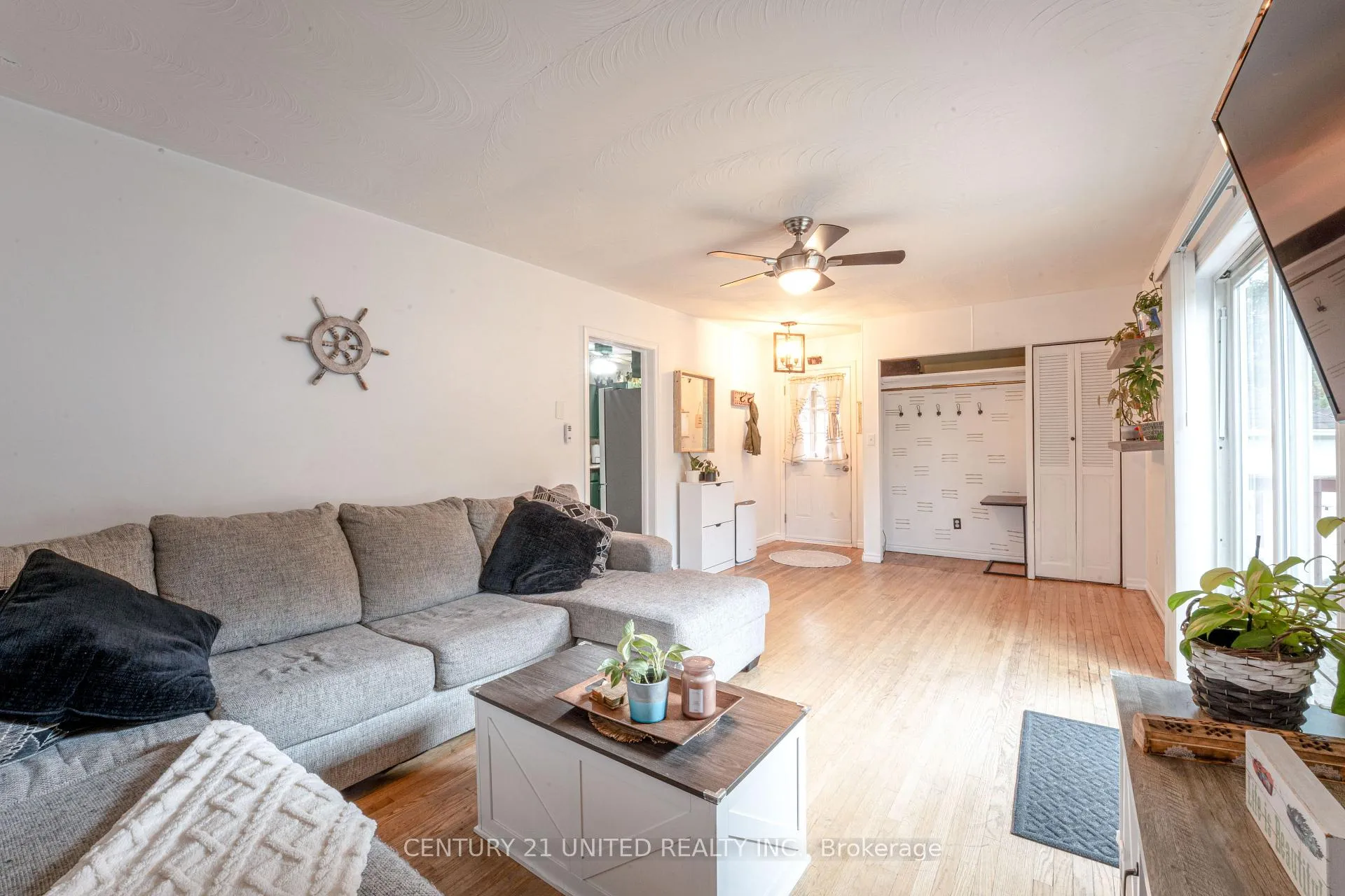 Photo 4 of 273 Bennet Street, Peterborough, Northcrest Ward 5 — HOMEH