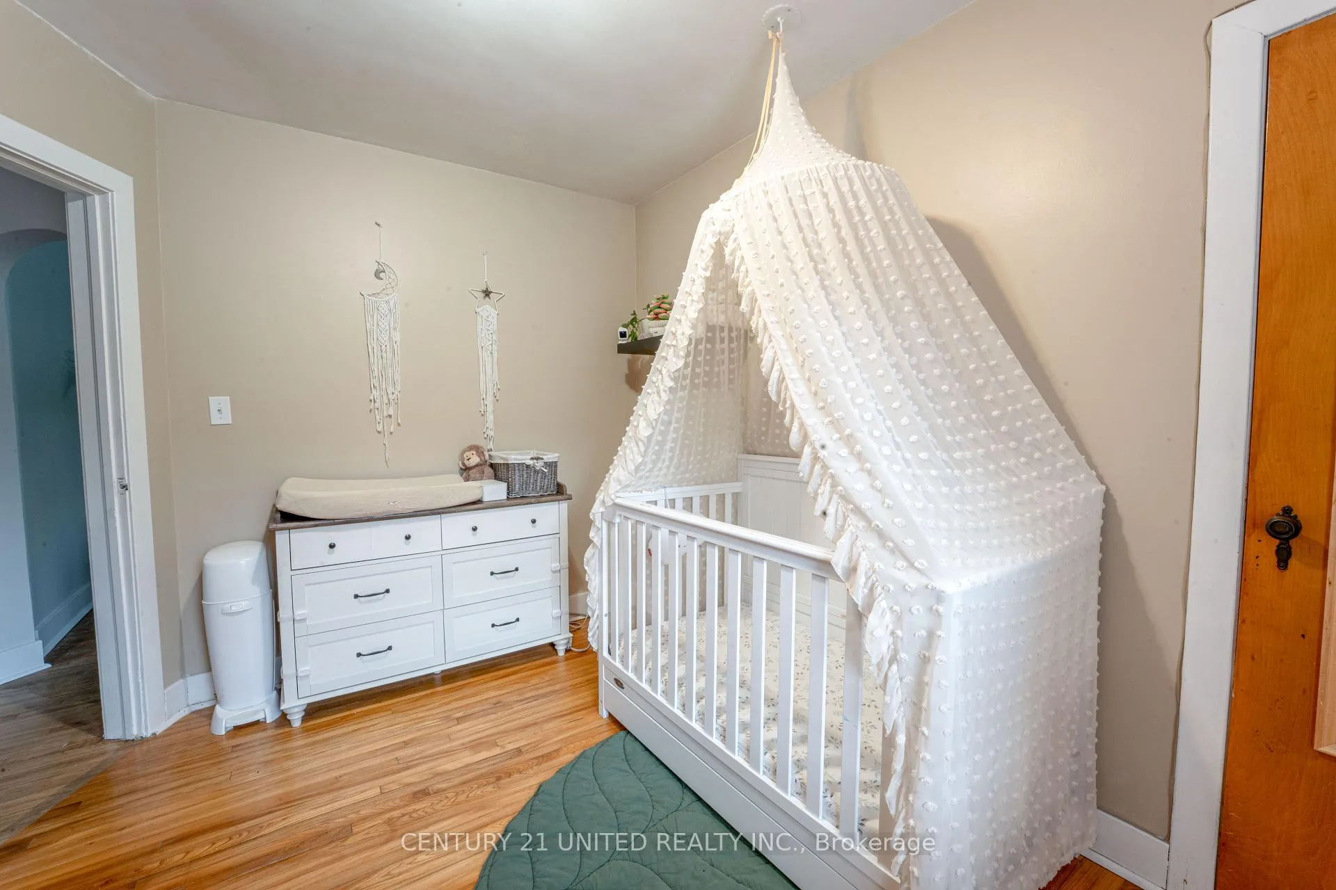 Photo 12 of 273 Bennet Street, Peterborough, Northcrest Ward 5 — HOMEH