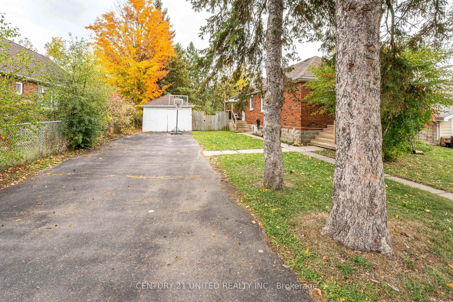 Photo 18 of 273 Bennet Street, Peterborough, Northcrest Ward 5 — HOMEH