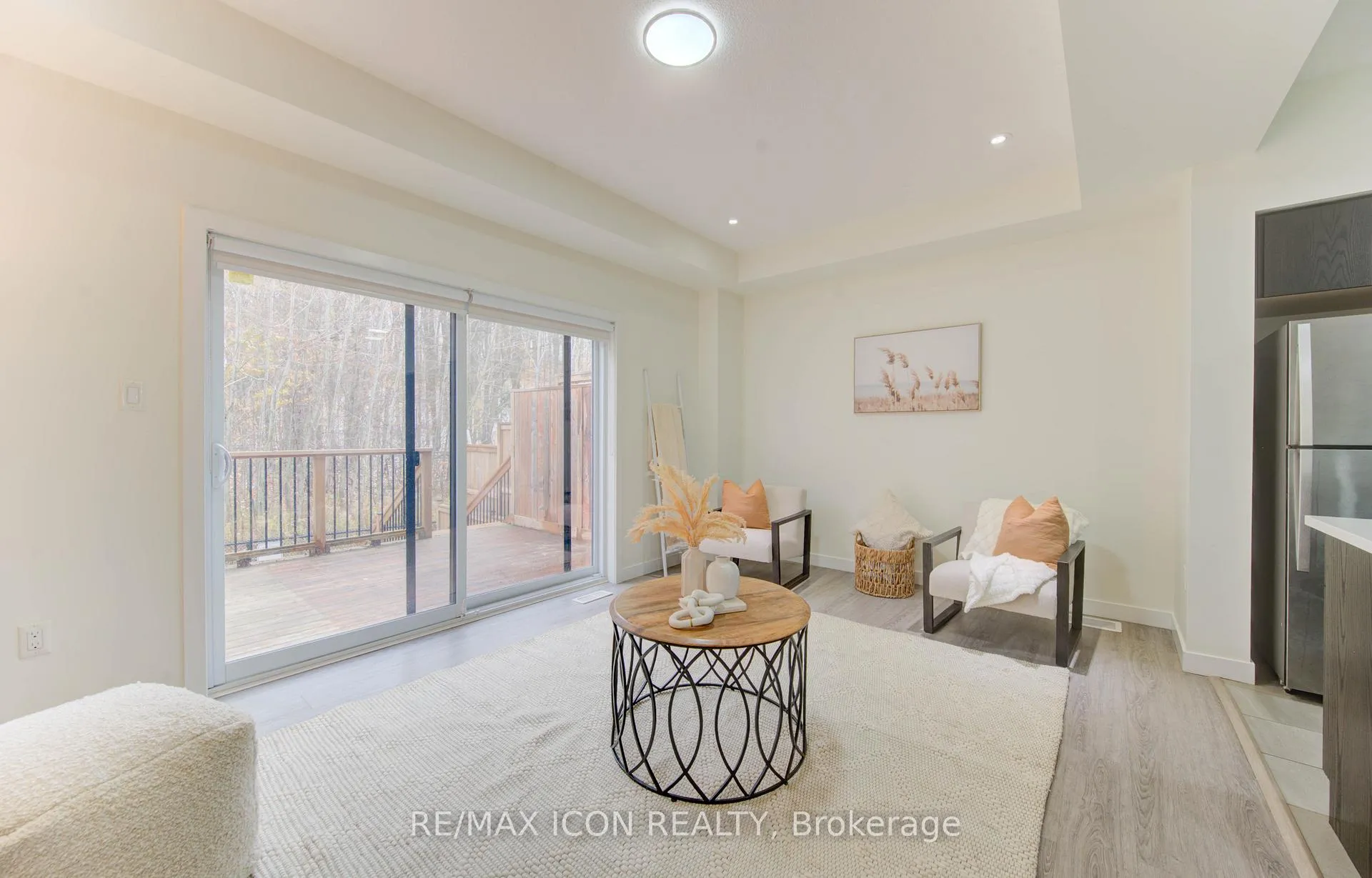 Photo 11 of 894 Robert Ferrie Drive, Kitchener — HOMEH