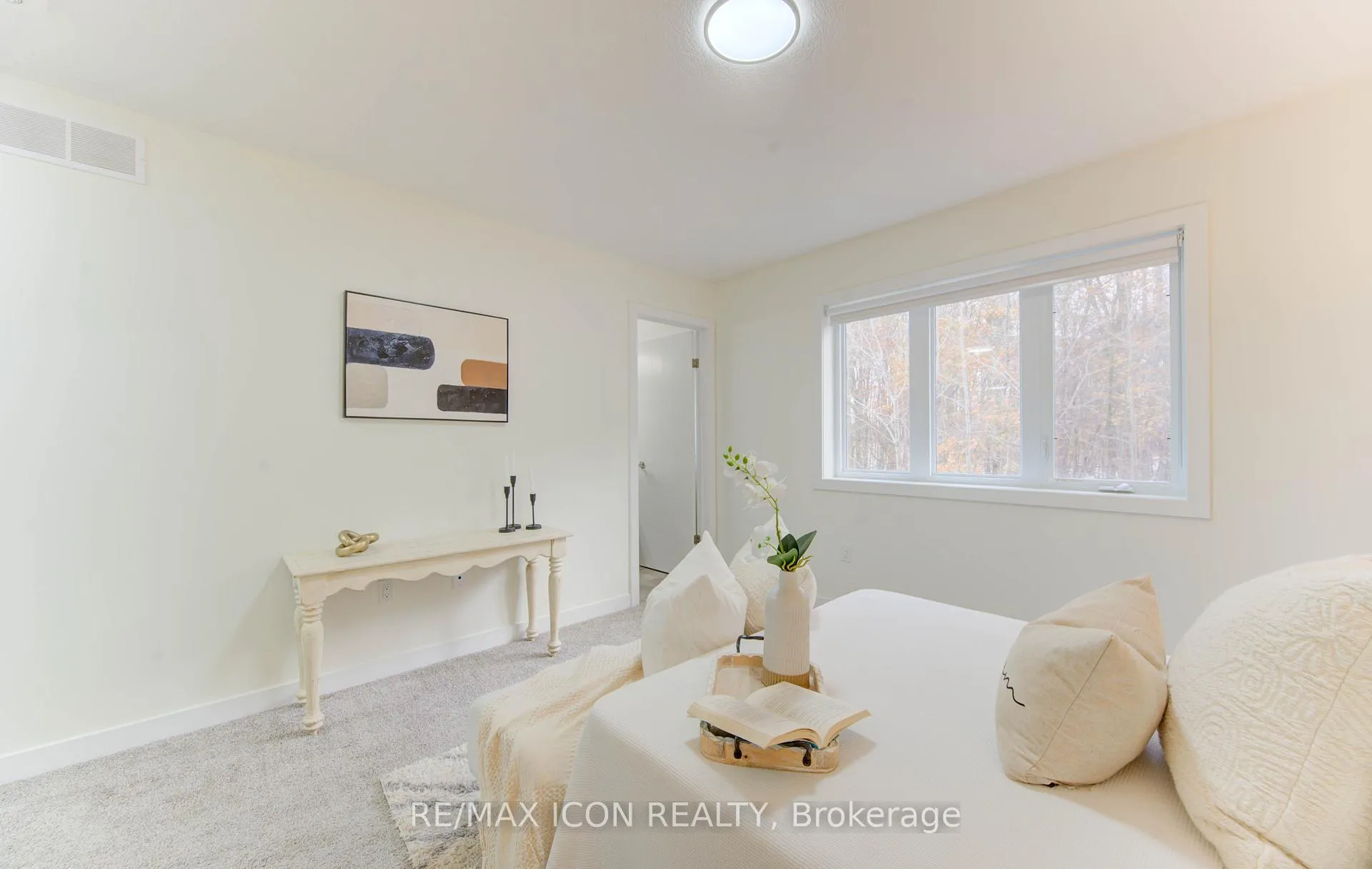 Photo 18 of 894 Robert Ferrie Drive, Kitchener — HOMEH