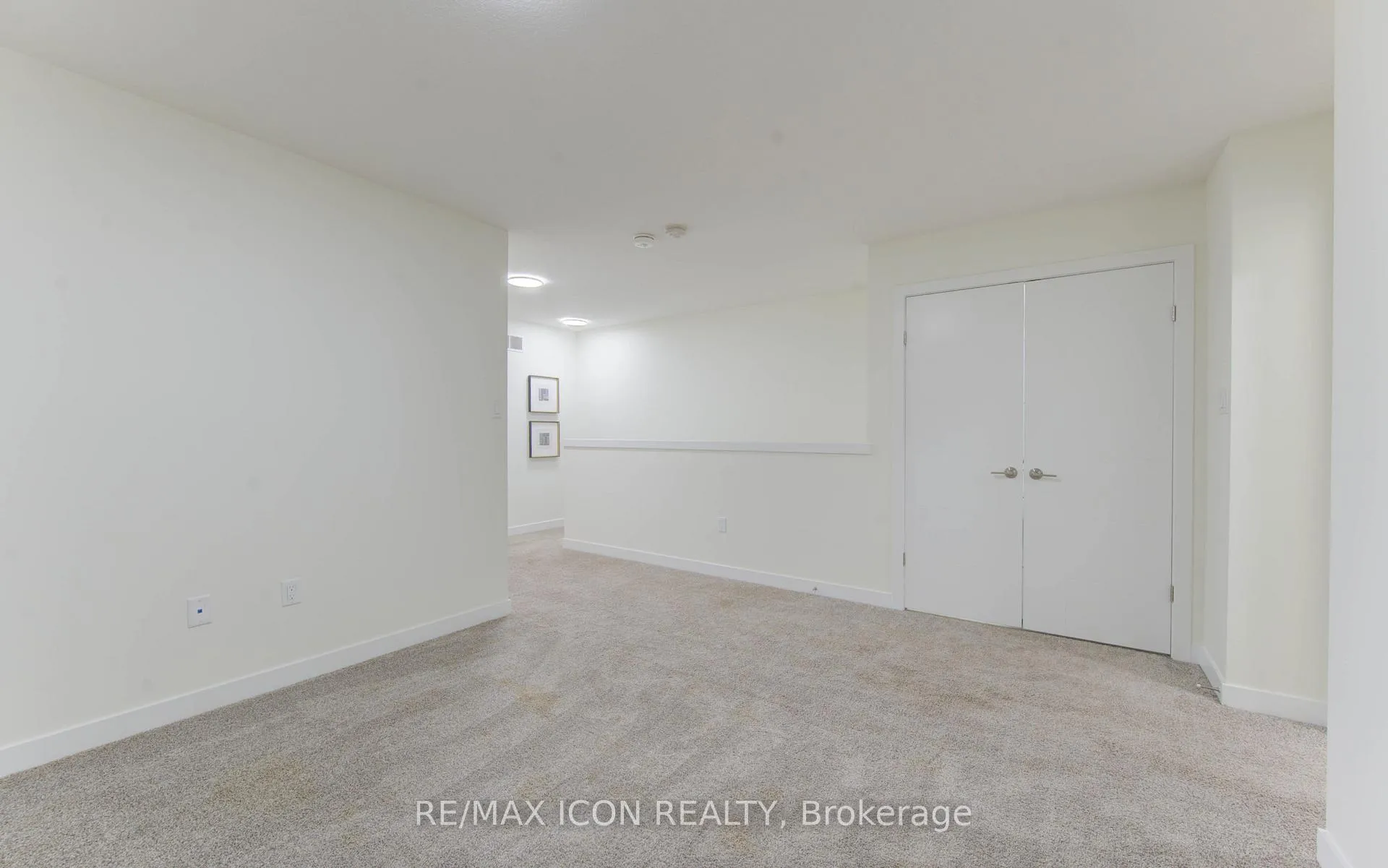 Photo 24 of 894 Robert Ferrie Drive, Kitchener — HOMEH
