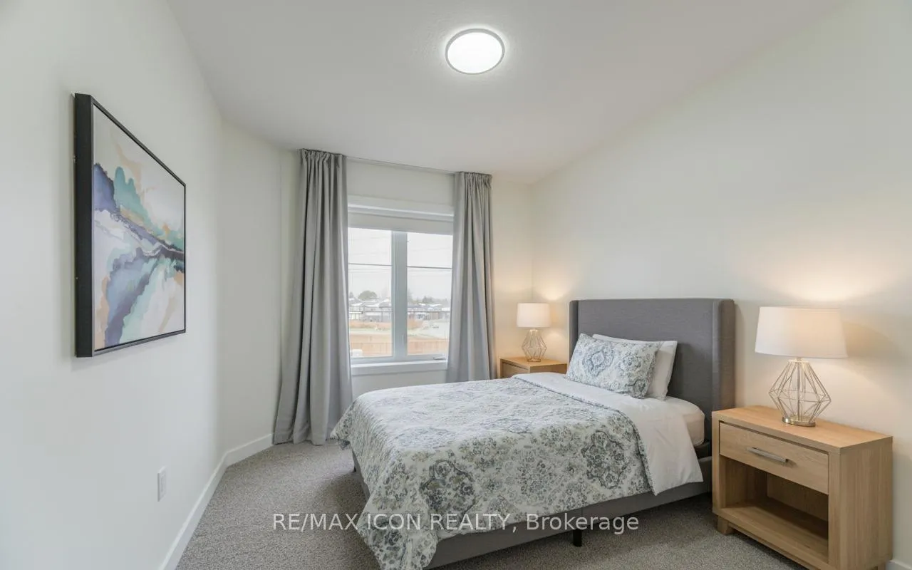 Photo 25 of 894 Robert Ferrie Drive, Kitchener — HOMEH