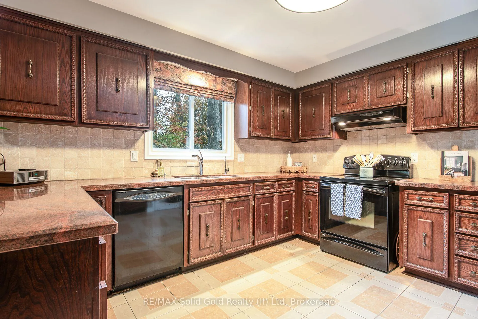 Photo 11 of 179 Shuh Avenue, Waterloo — HOMEH