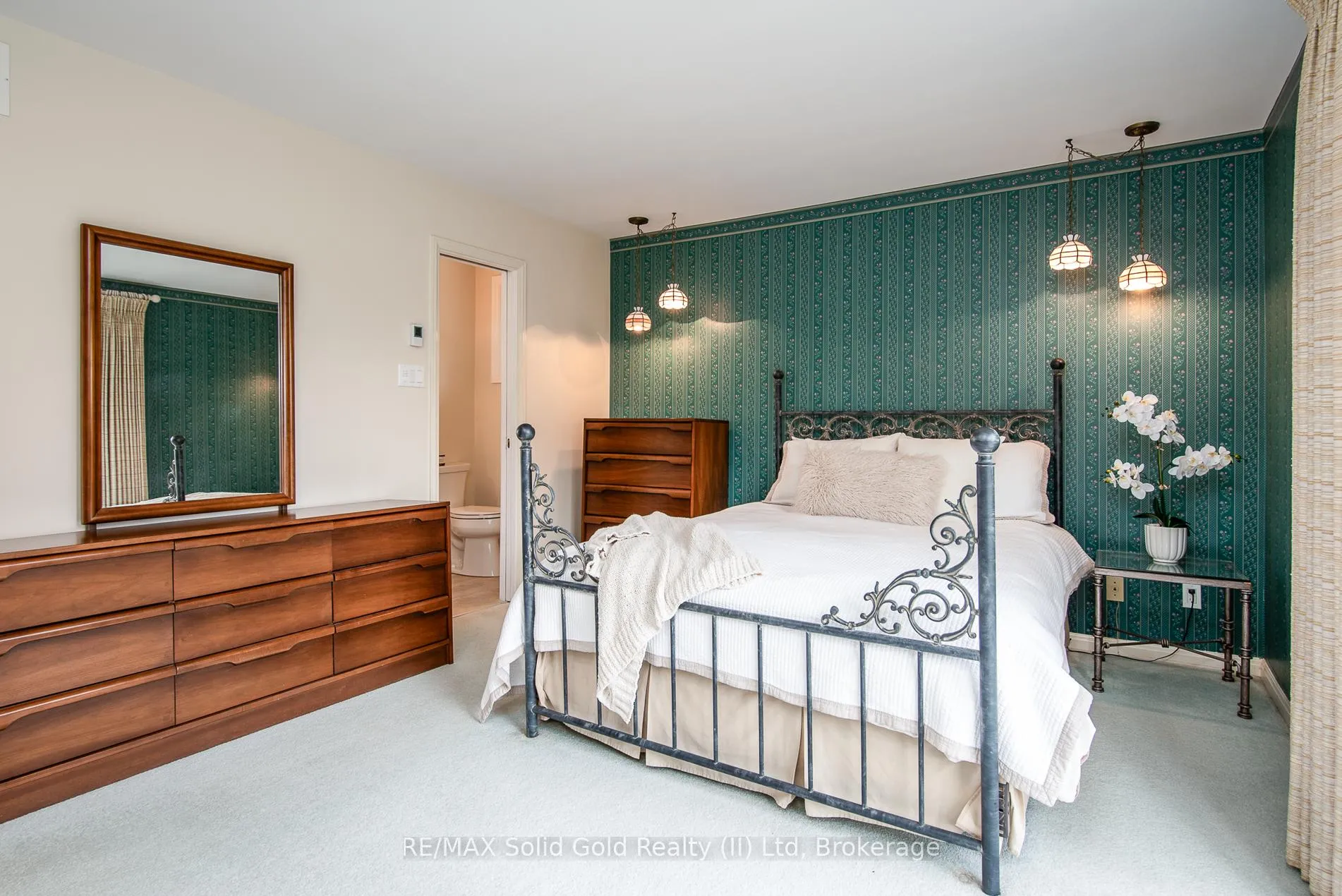 Photo 20 of 179 Shuh Avenue, Waterloo — HOMEH