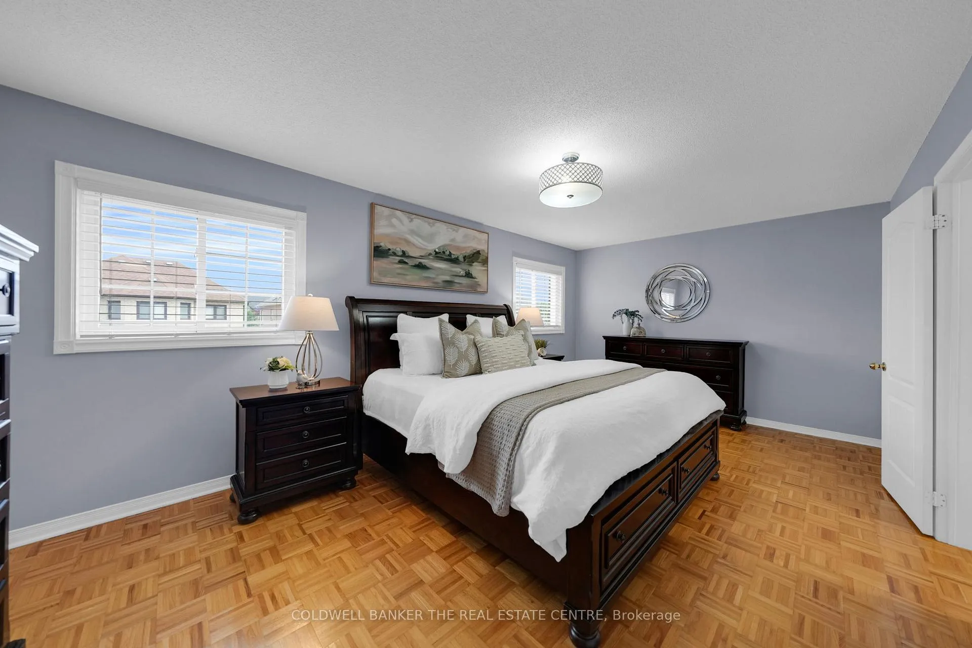Photo 11 of 59 Elena Crescent, Vaughan, Maple — HOMEH