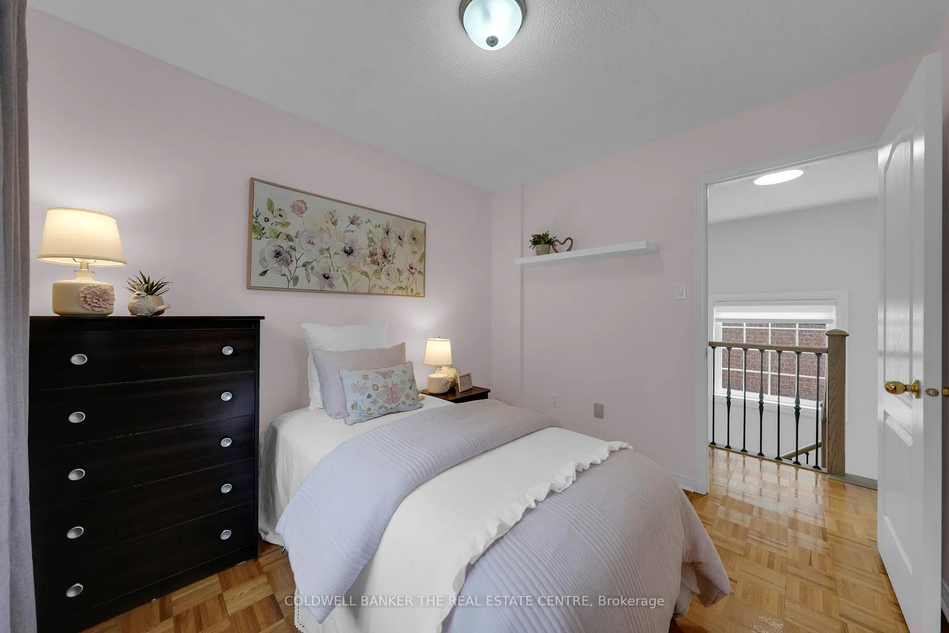 Photo 13 of 59 Elena Crescent, Vaughan, Maple — HOMEH