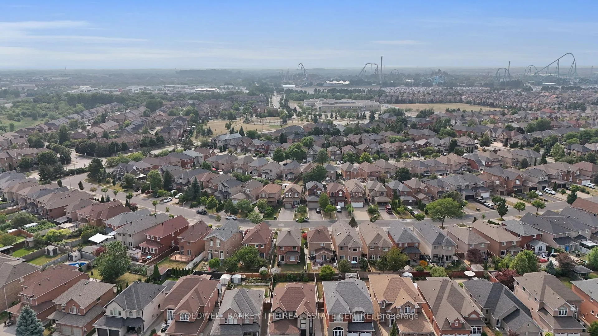 Photo 20 of 59 Elena Crescent, Vaughan, Maple — HOMEH