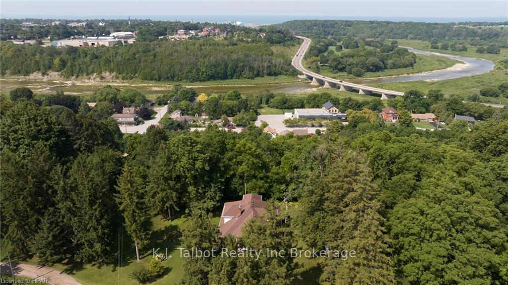 Photo 44 of 81258 D Bissets Hill Road, Goderich, Goderich (Town) — HOMEH