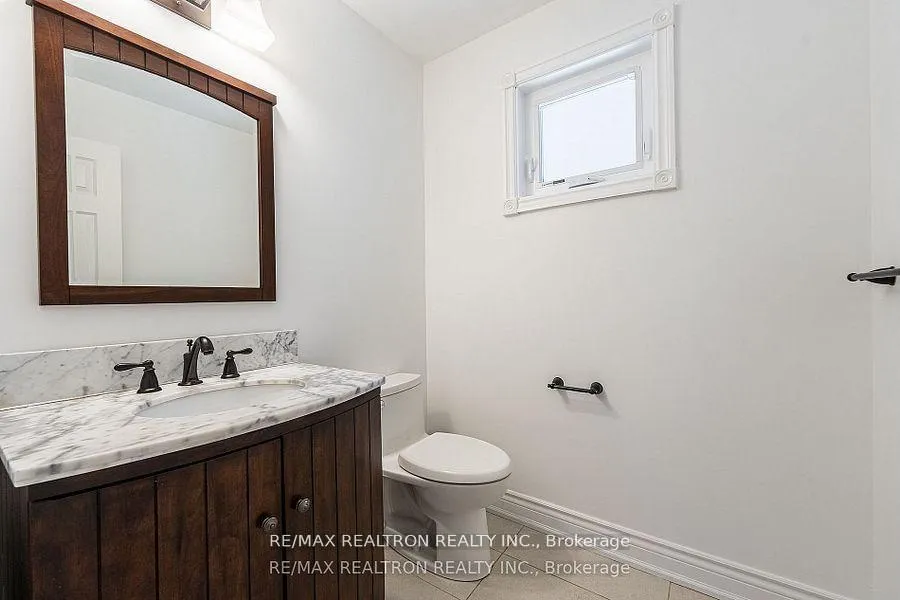 Photo 6 of 550 York Hill Boulevard, Vaughan, Crestwood-Springfarm-Yorkhill — HOMEH