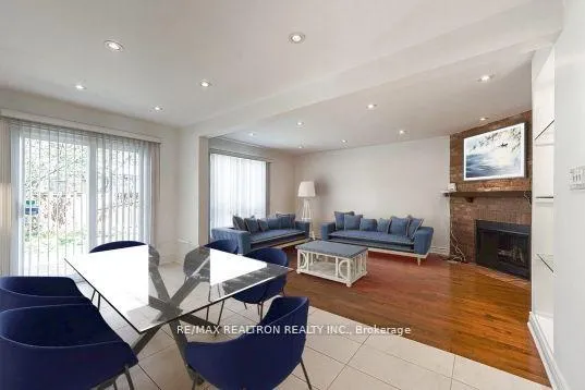 Photo 8 of 550 York Hill Boulevard, Vaughan, Crestwood-Springfarm-Yorkhill — HOMEH
