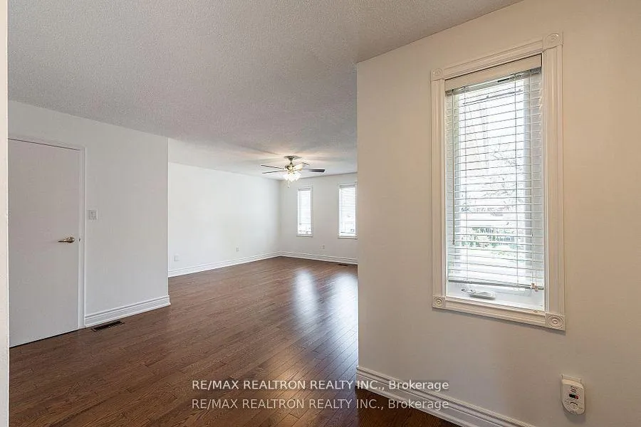 Photo 15 of 550 York Hill Boulevard, Vaughan, Crestwood-Springfarm-Yorkhill — HOMEH
