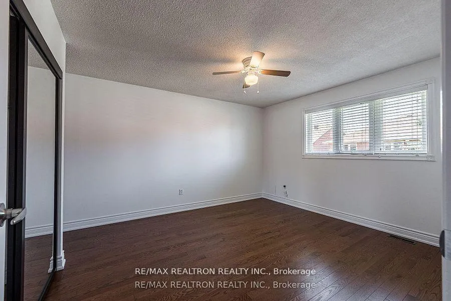 Photo 18 of 550 York Hill Boulevard, Vaughan, Crestwood-Springfarm-Yorkhill — HOMEH