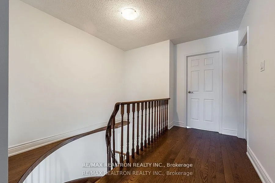 Photo 23 of 550 York Hill Boulevard, Vaughan, Crestwood-Springfarm-Yorkhill — HOMEH