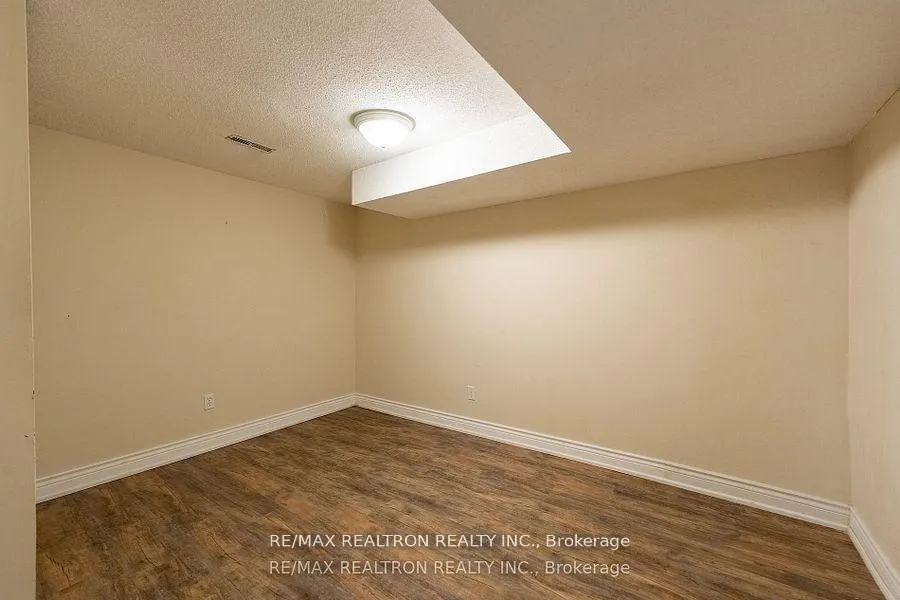 Photo 27 of 550 York Hill Boulevard, Vaughan, Crestwood-Springfarm-Yorkhill — HOMEH