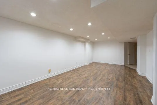 Photo 29 of 550 York Hill Boulevard, Vaughan, Crestwood-Springfarm-Yorkhill — HOMEH