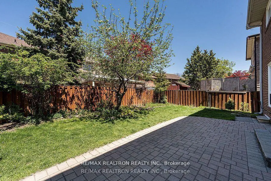 Photo 31 of 550 York Hill Boulevard, Vaughan, Crestwood-Springfarm-Yorkhill — HOMEH