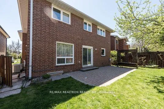 Photo 32 of 550 York Hill Boulevard, Vaughan, Crestwood-Springfarm-Yorkhill — HOMEH