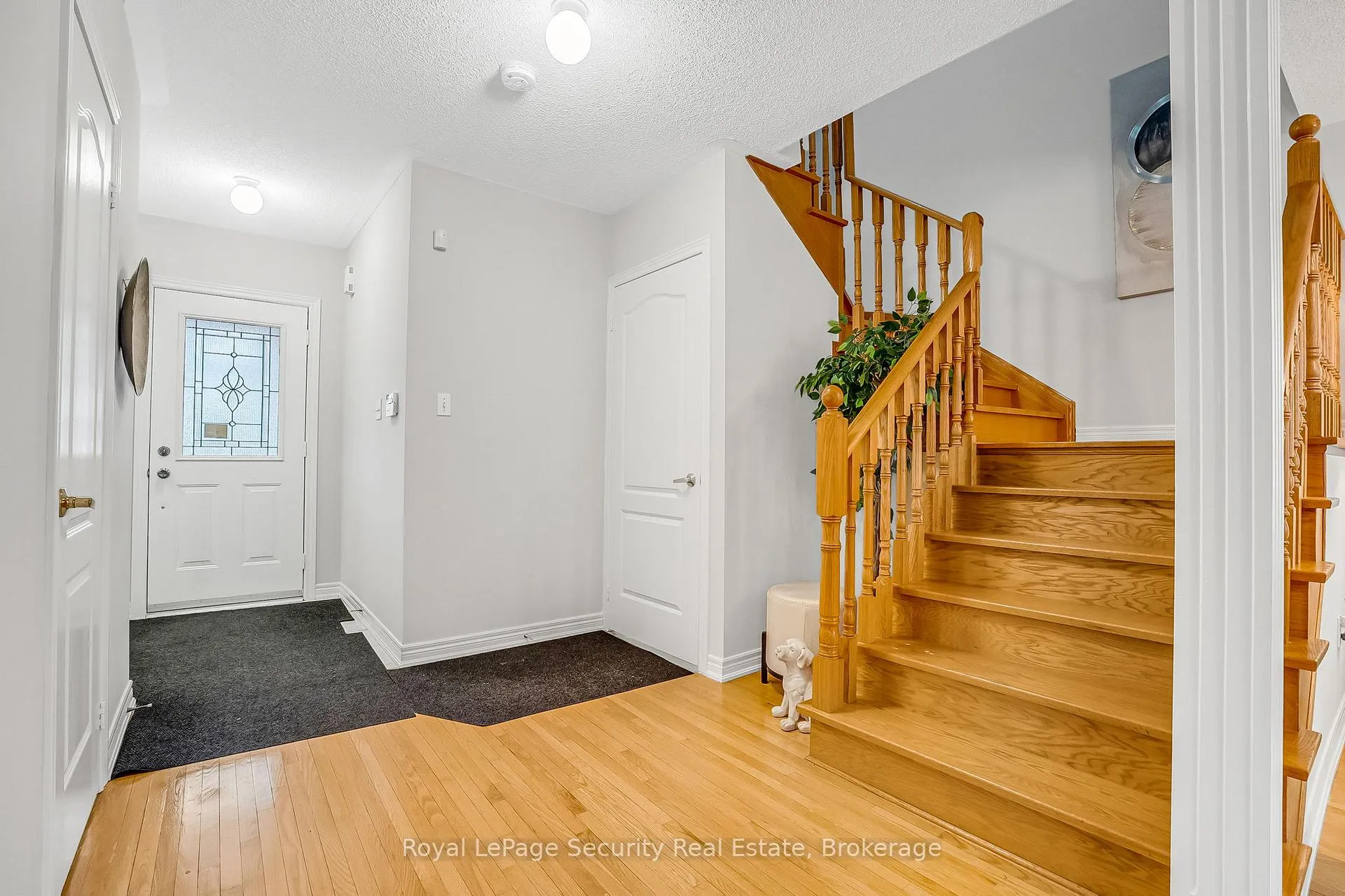 Photo 7 of 150 Royal Appian Crescent, Vaughan, Patterson — HOMEH