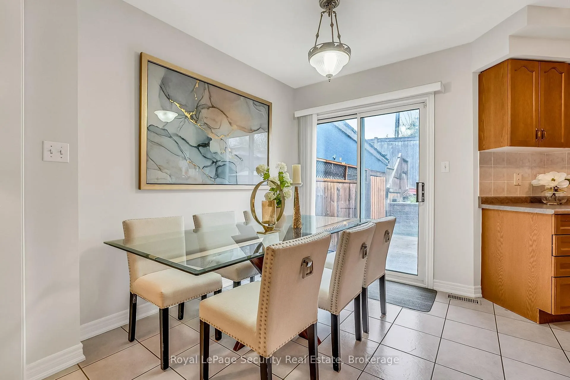 Photo 16 of 150 Royal Appian Crescent, Vaughan, Patterson — HOMEH