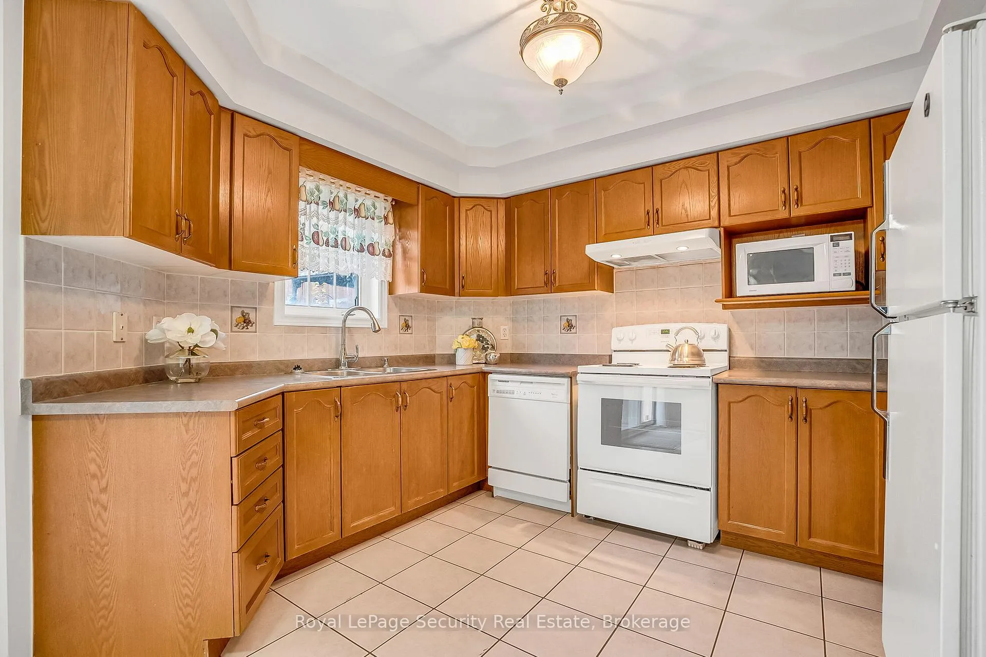 Photo 19 of 150 Royal Appian Crescent, Vaughan, Patterson — HOMEH