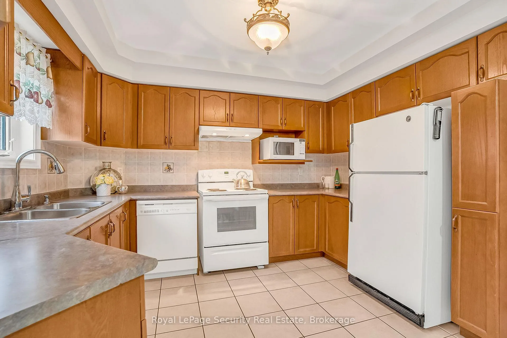 Photo 20 of 150 Royal Appian Crescent, Vaughan, Patterson — HOMEH