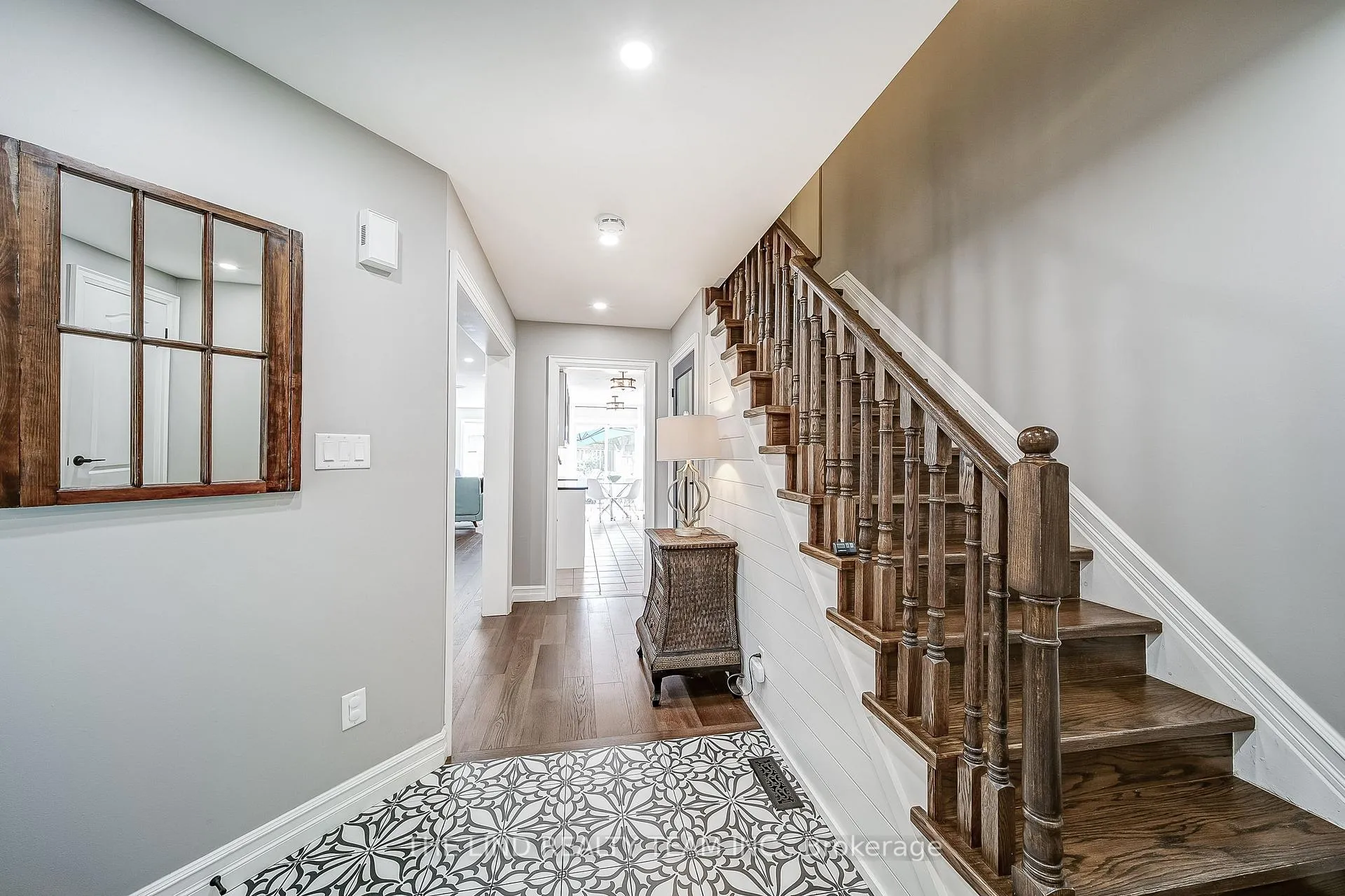 Photo 3 of 28 Fife Road, Aurora, Aurora Grove — HOMEH