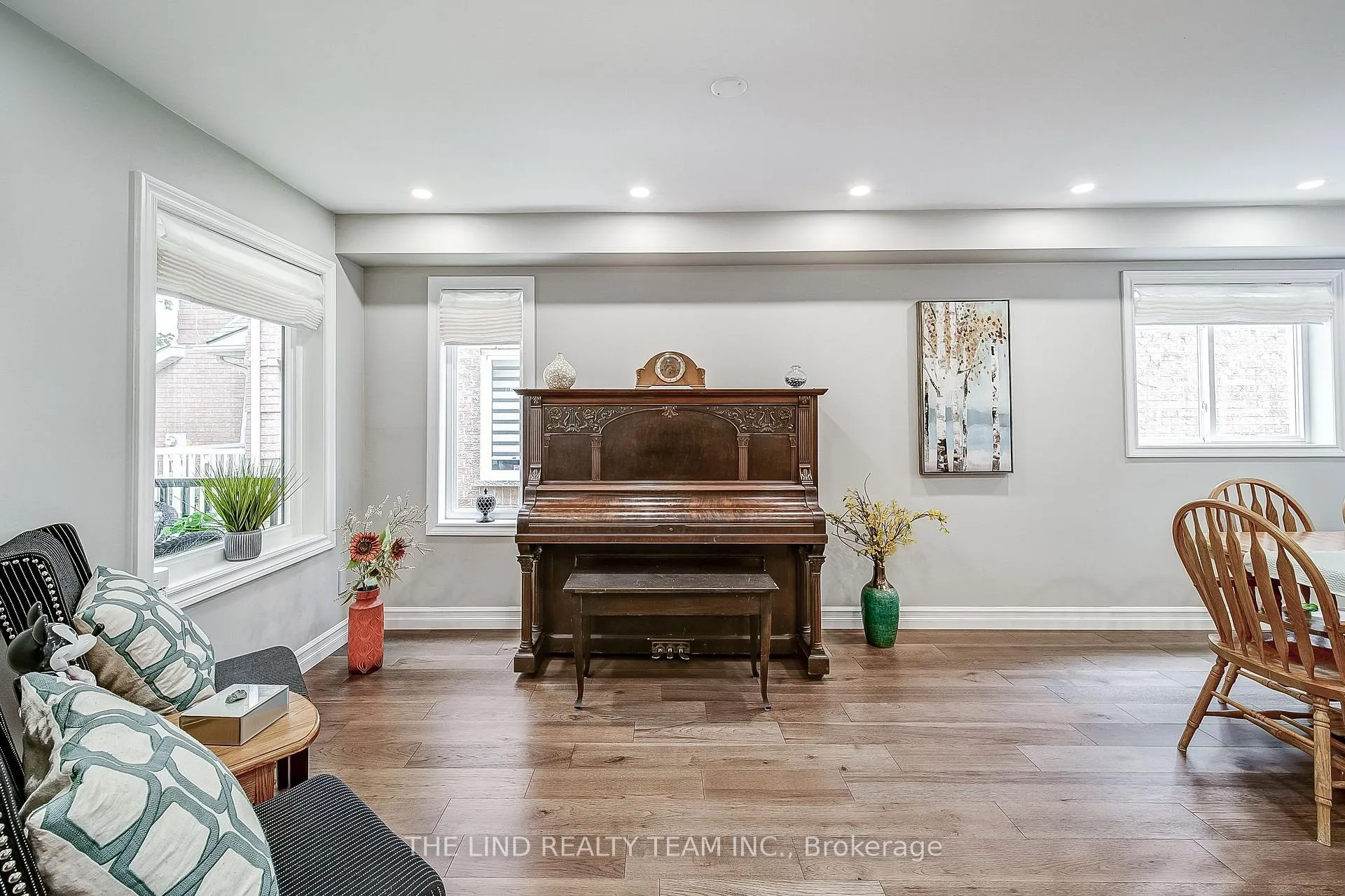 Photo 6 of 28 Fife Road, Aurora, Aurora Grove — HOMEH