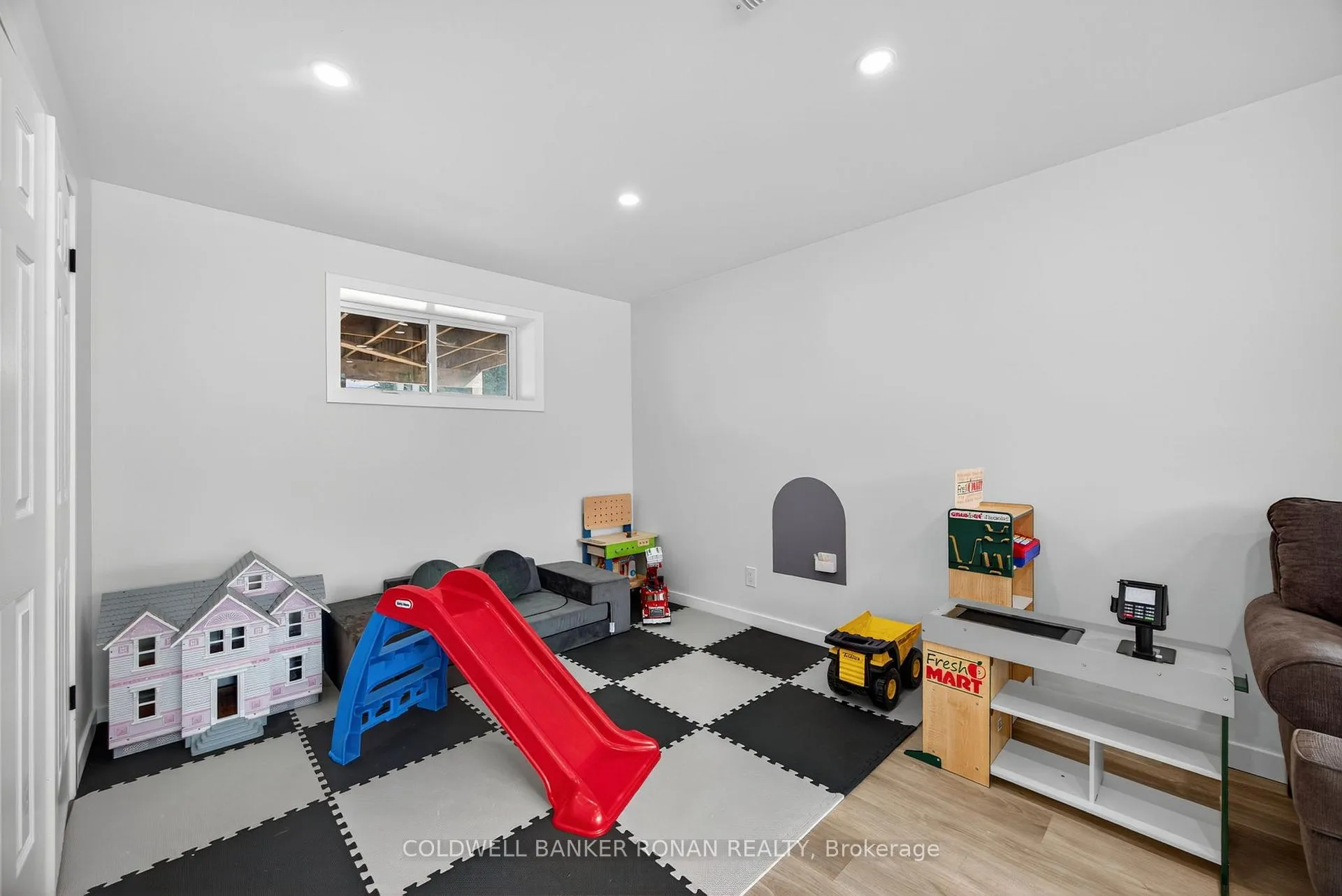 Photo 25 of 13 Pridham Crescent, Essa, Angus — HOMEH