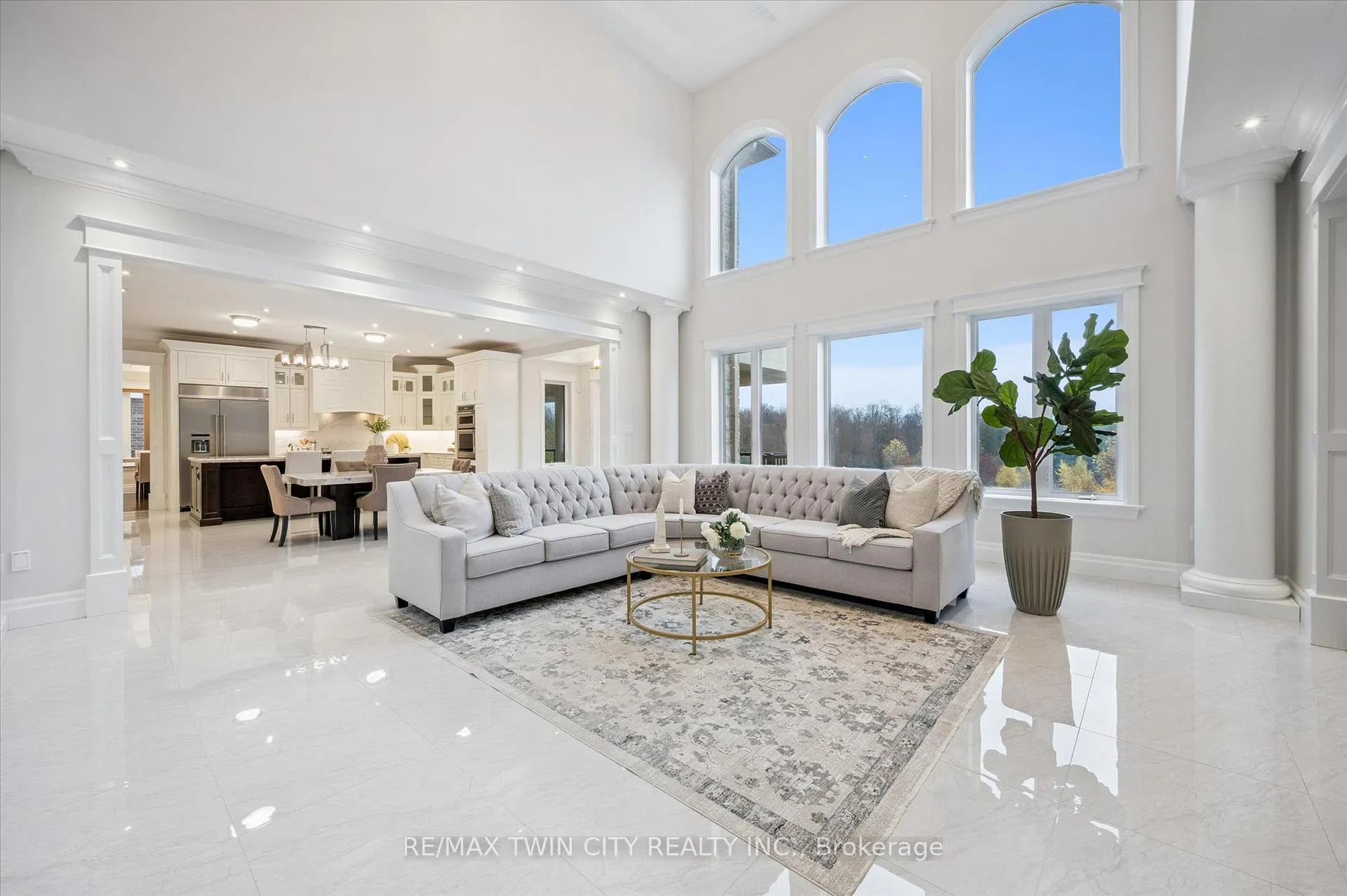 Photo 5 of 565 Manor Ridge Crescent, Waterloo — HOMEH