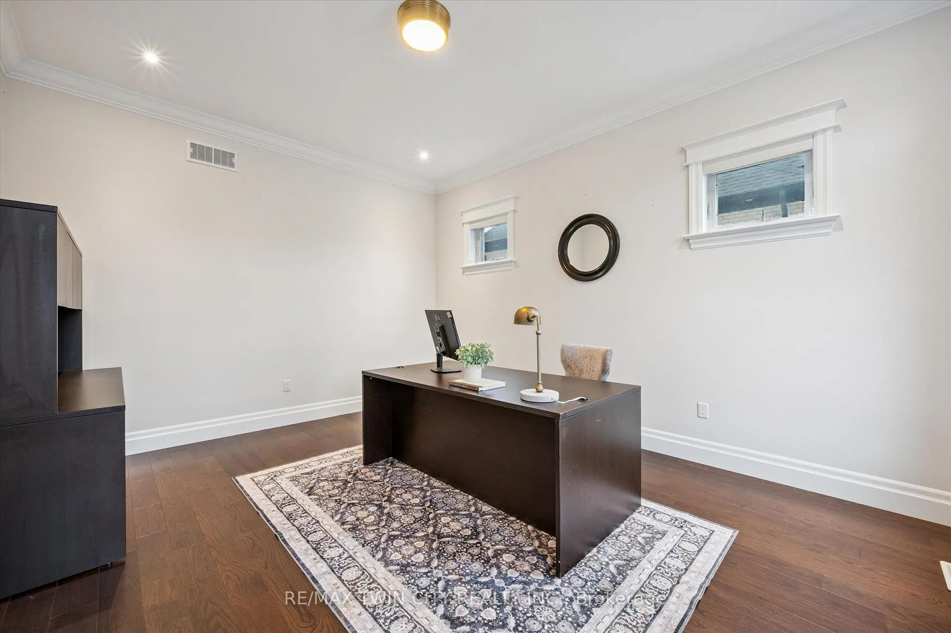 Photo 16 of 565 Manor Ridge Crescent, Waterloo — HOMEH