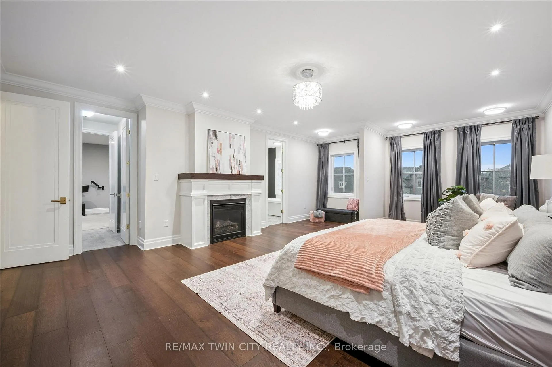 Photo 23 of 565 Manor Ridge Crescent, Waterloo — HOMEH