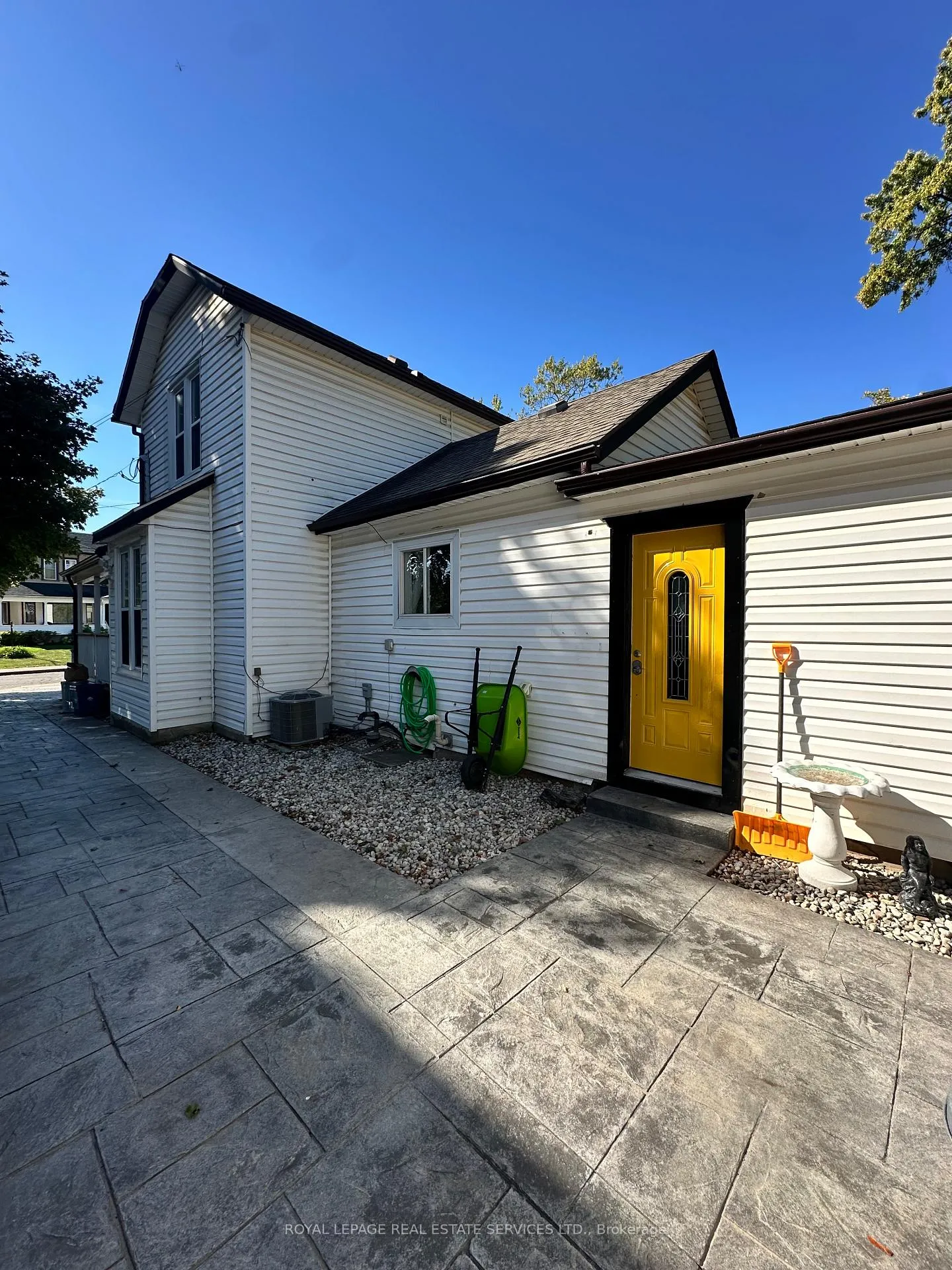 Photo 9 of 4347 Simcoe Street, Niagara Falls, Downtown — HOMEH