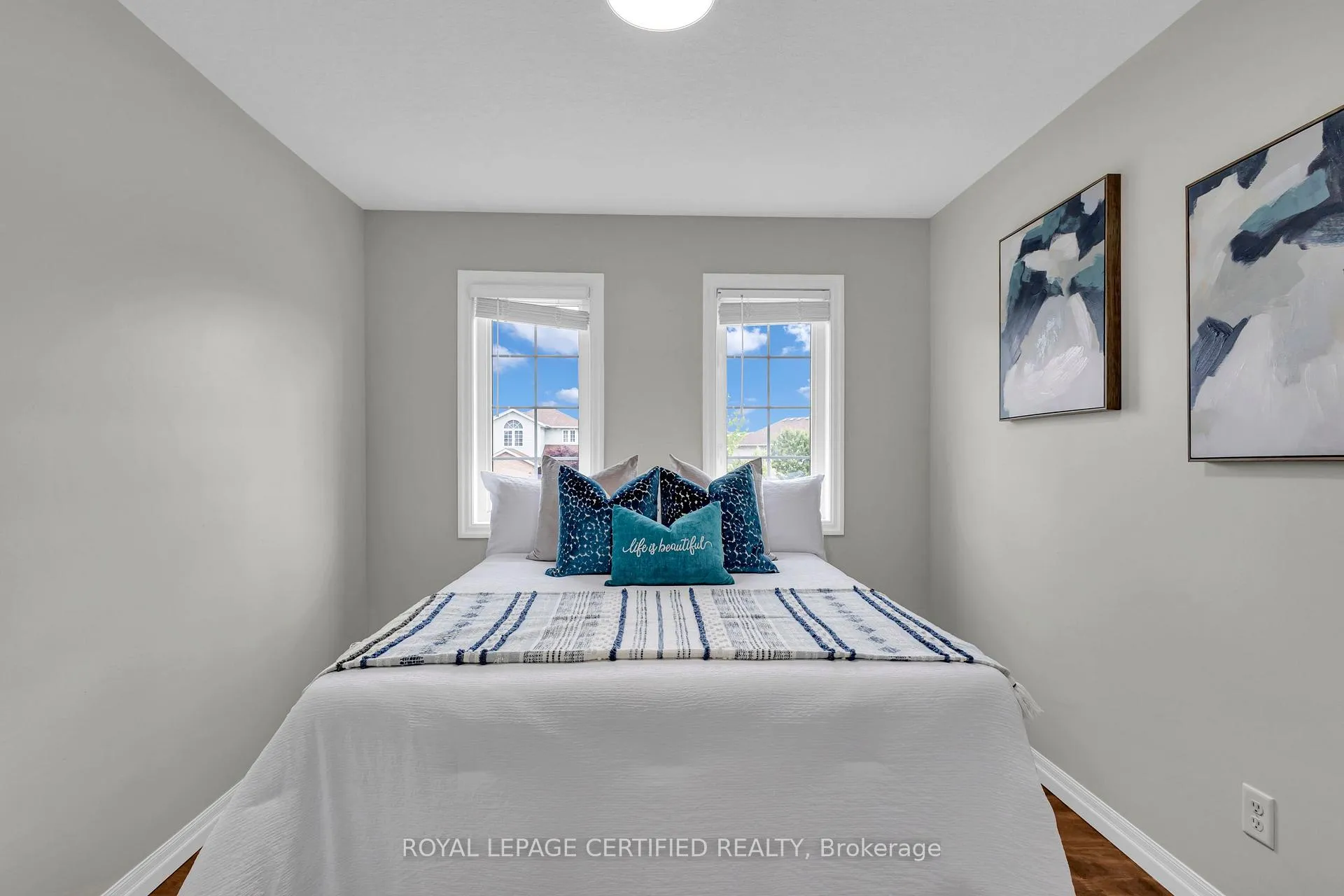 Photo 15 of 140 Windflower Drive, Kitchener, Laurentian Hills/Country Hills W — HOMEH