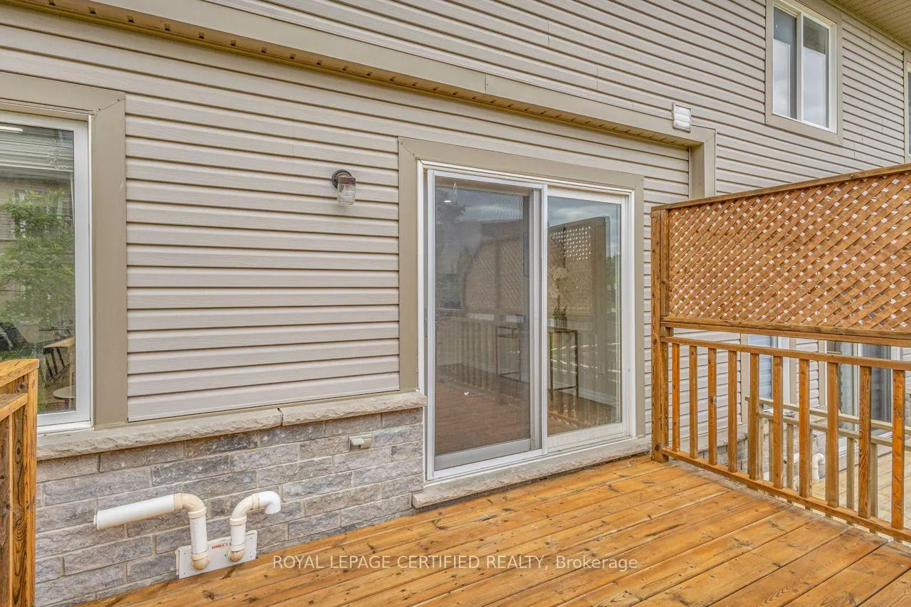 Photo 33 of 140 Windflower Drive, Kitchener, Laurentian Hills/Country Hills W — HOMEH