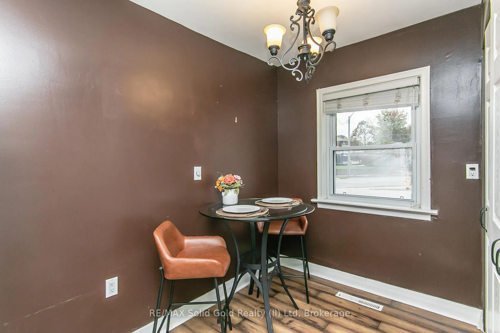 Photo 14 of 552 Courtland Avenue E, Kitchener — HOMEH