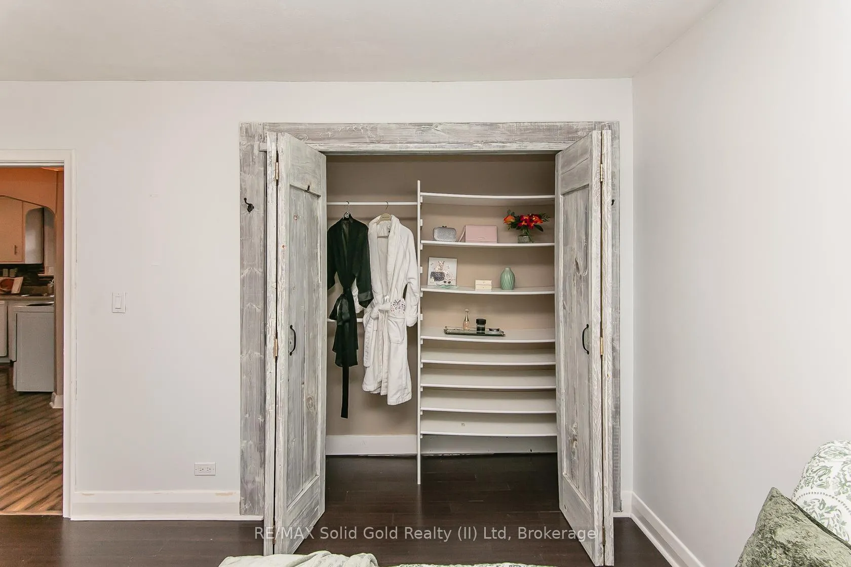Photo 19 of 552 Courtland Avenue E, Kitchener — HOMEH