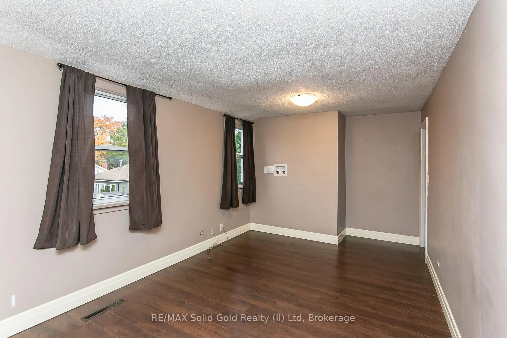 Photo 26 of 552 Courtland Avenue E, Kitchener — HOMEH