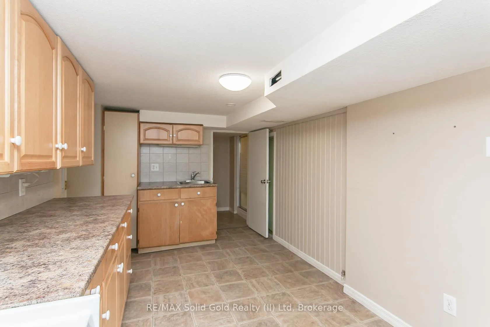 Photo 34 of 552 Courtland Avenue E, Kitchener — HOMEH