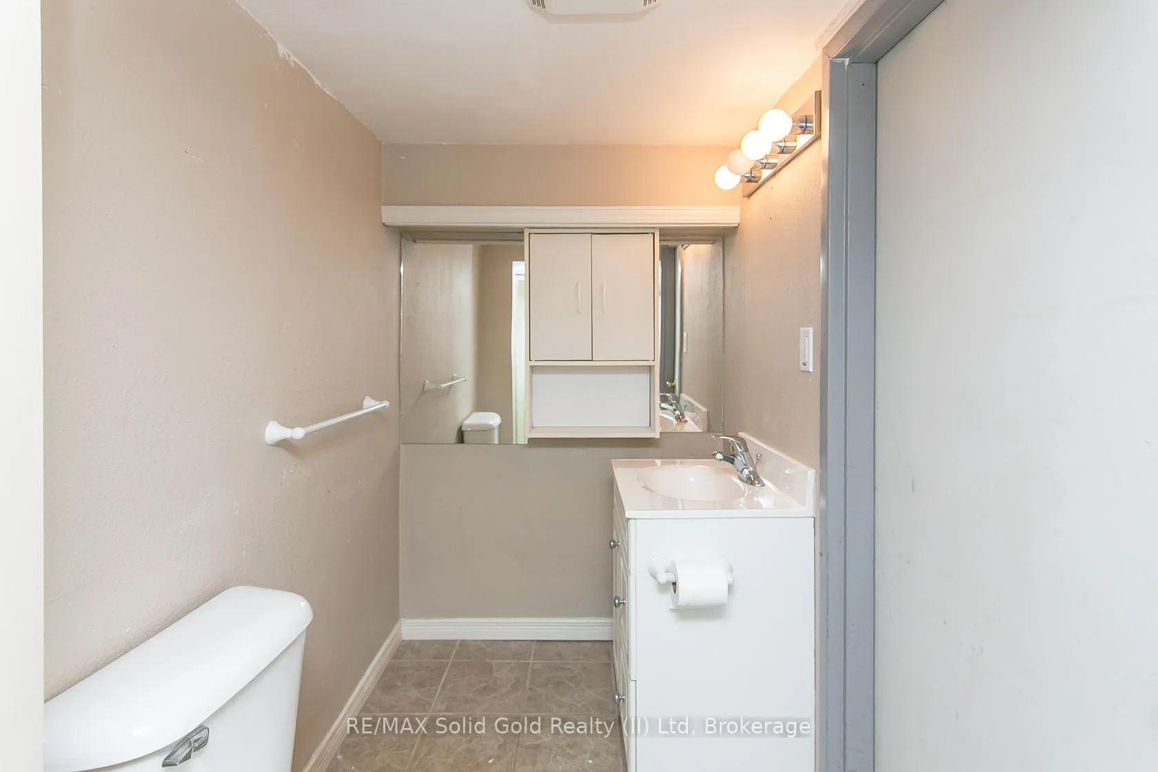 Photo 36 of 552 Courtland Avenue E, Kitchener — HOMEH