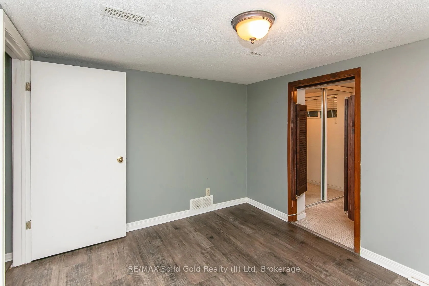 Photo 40 of 552 Courtland Avenue E, Kitchener — HOMEH