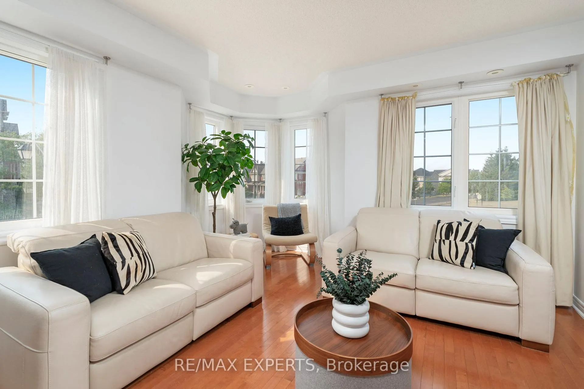 Photo 9 of 2638 Bur Oak Avenue, Markham, Cornell — HOMEH