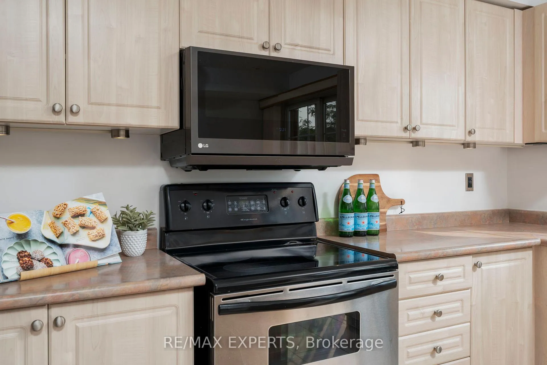 Photo 20 of 2638 Bur Oak Avenue, Markham, Cornell — HOMEH
