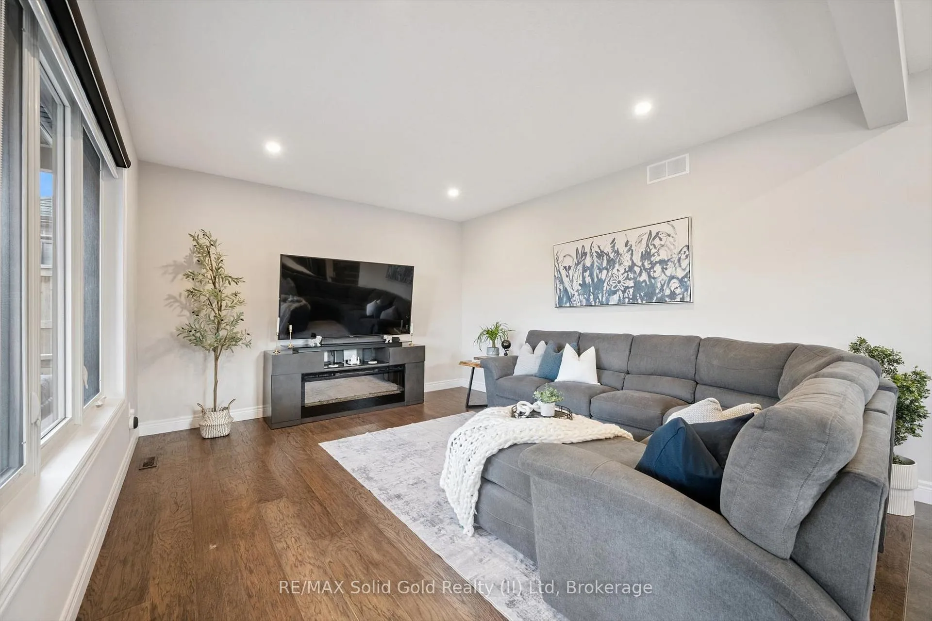 Photo 18 of 123 Tristan Crescent, Woolwich — HOMEH